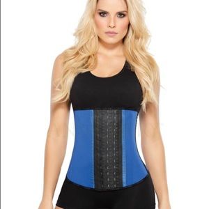 Ann Chery Blue Waits Trainer Size 32